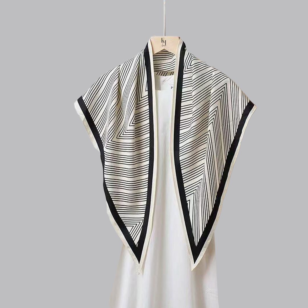 Reverie Tri Scarf: White Chevron Frame