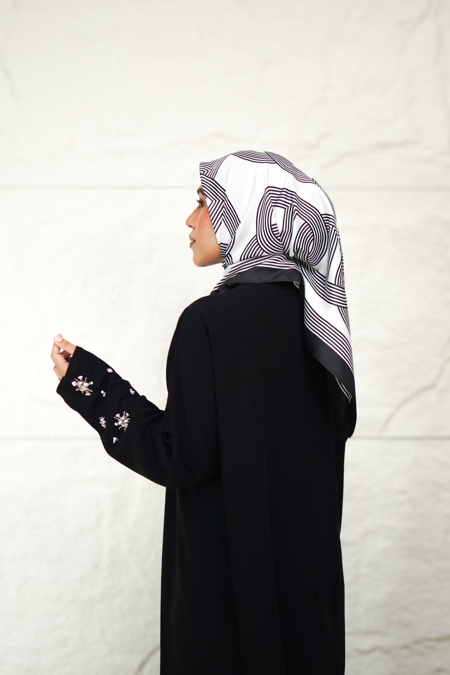 FM Reverie Scarf: Haute Icon