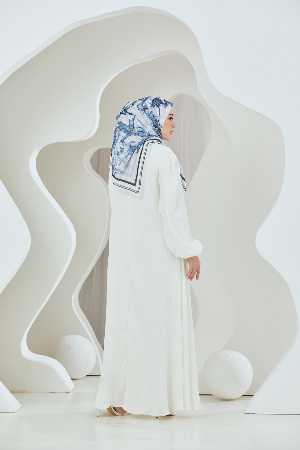Oriental Blooms Geometric Scarf in Cotton Voile - Navy