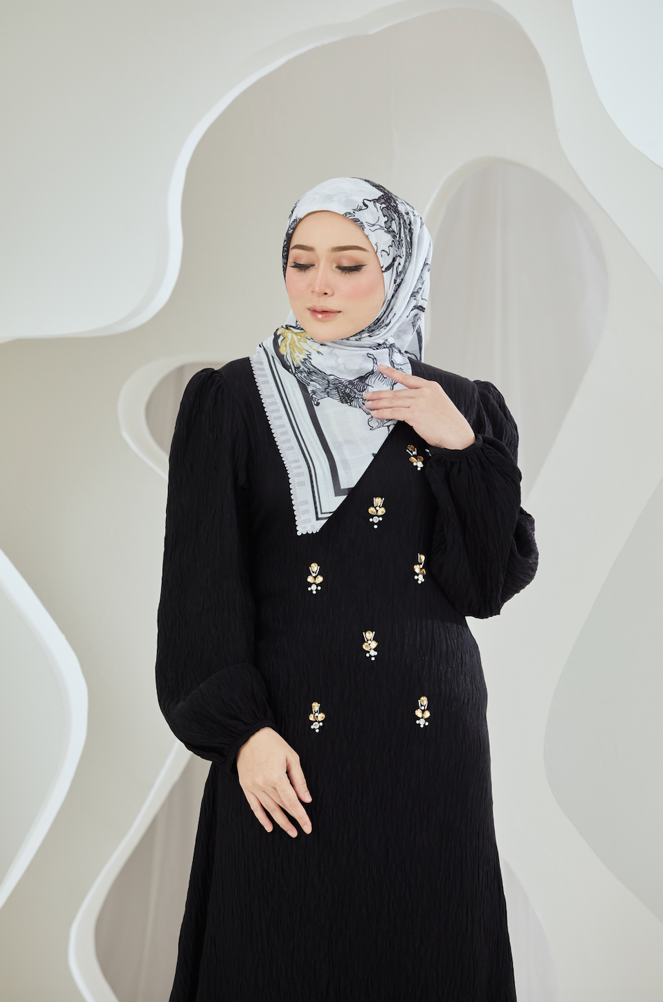 Oriental Blooms Geometric Scarf in Cotton Voile - Black