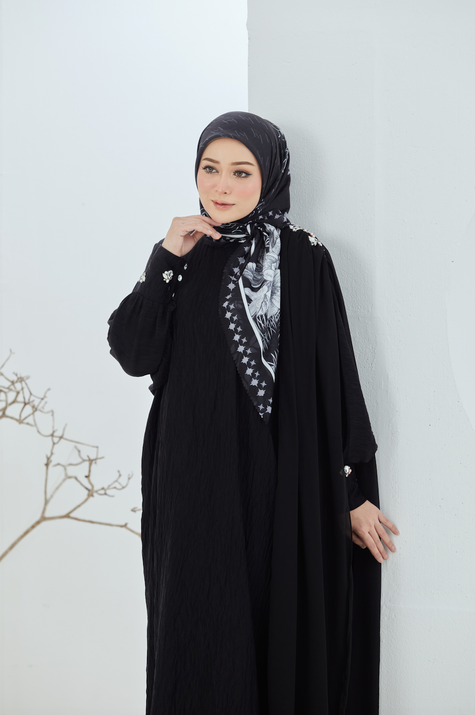 Midsummer Elegance Scarf in Cotton Voile - Licorice
