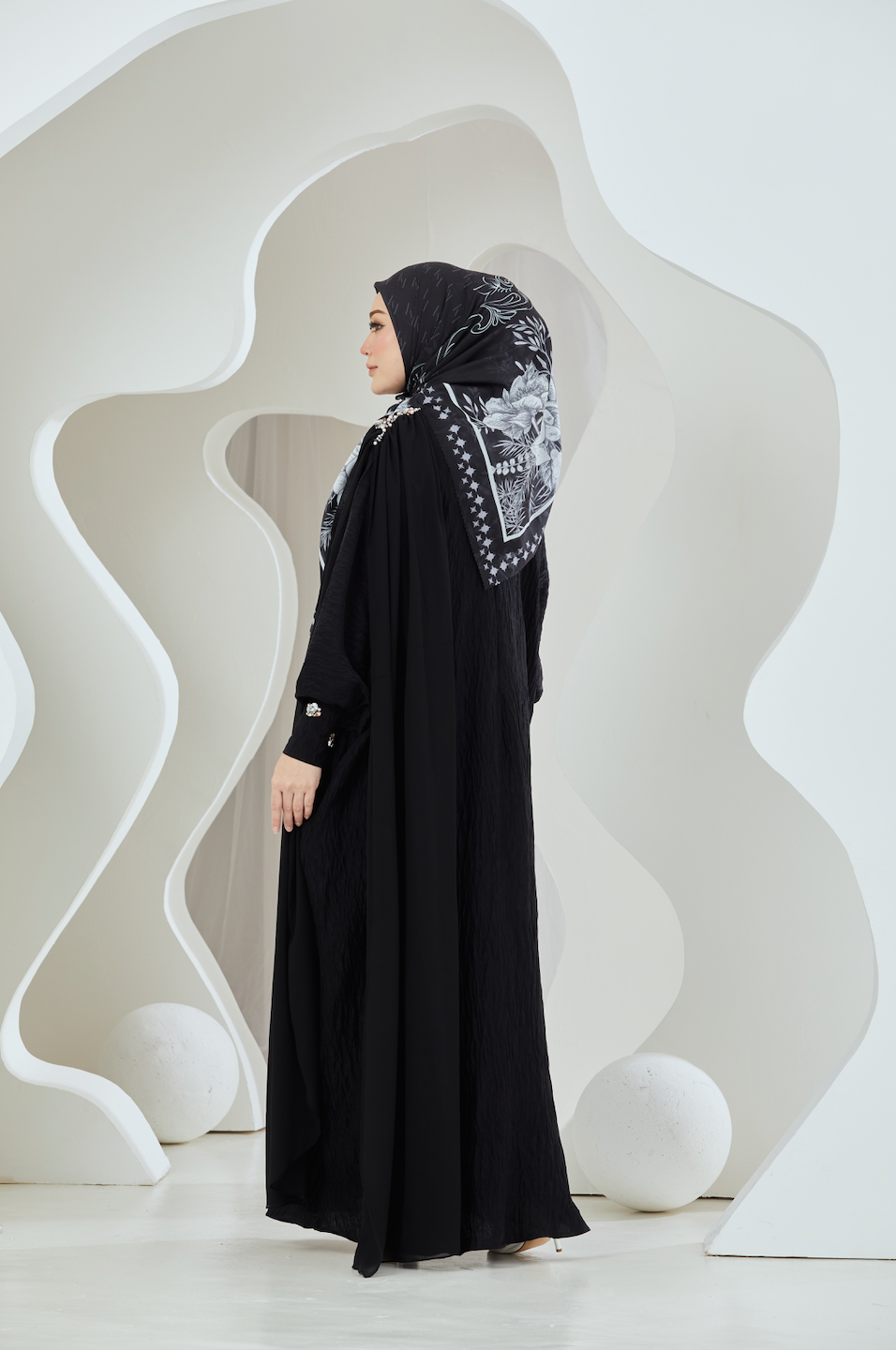 Midsummer Elegance Scarf in Cotton Voile - Licorice