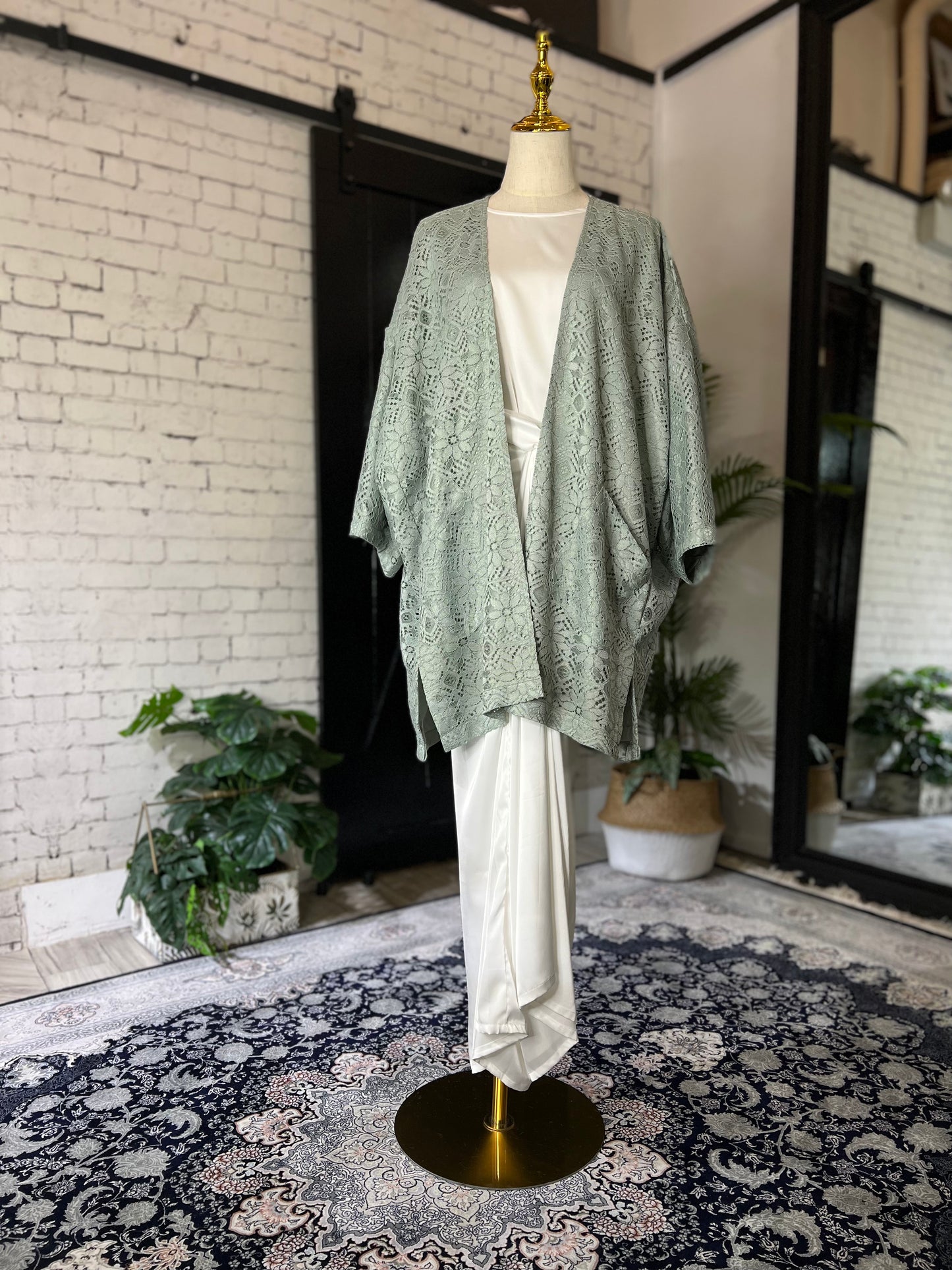 Crocheted Lace Cardigan (Mint)