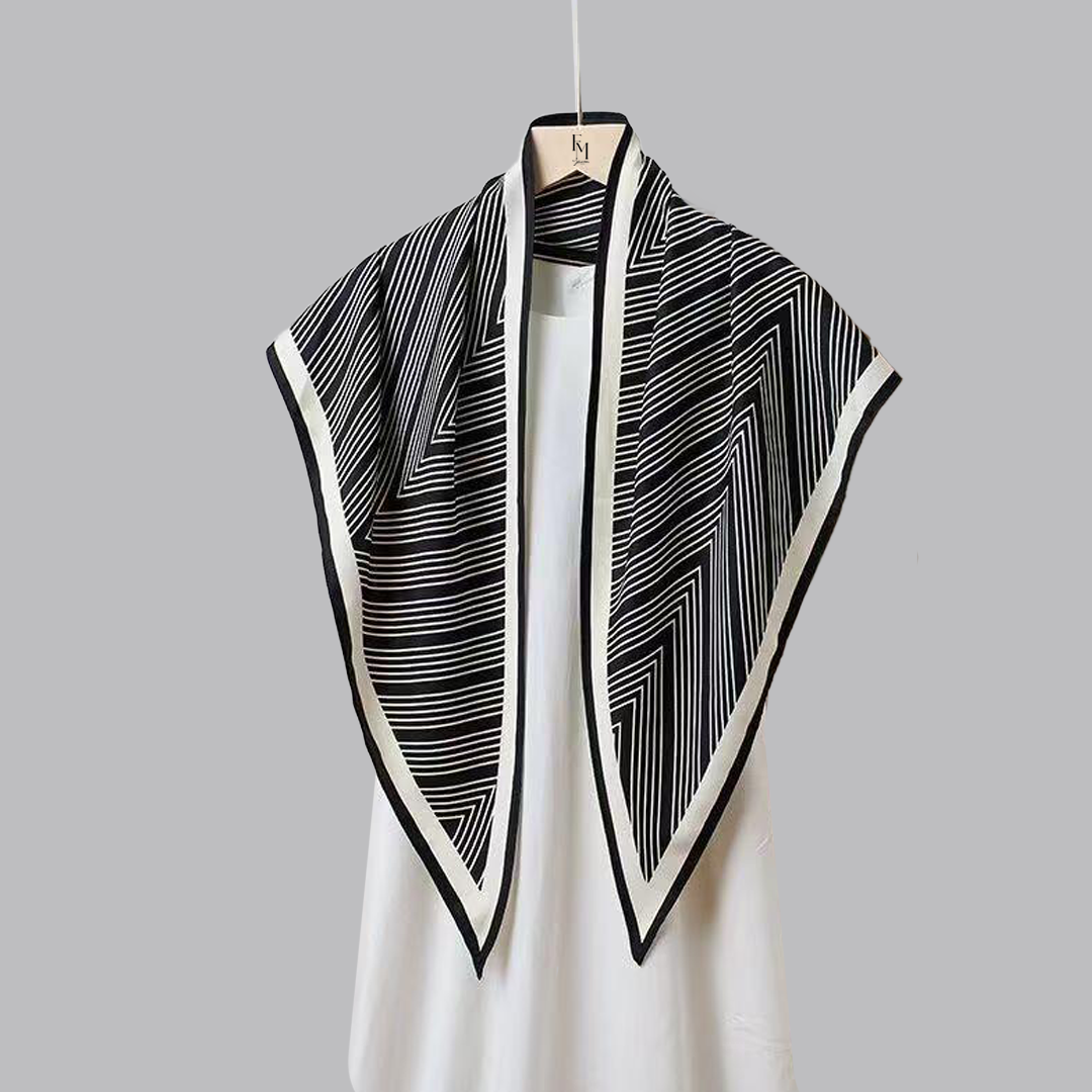 Reverie Tri Scarf: Black Chevron