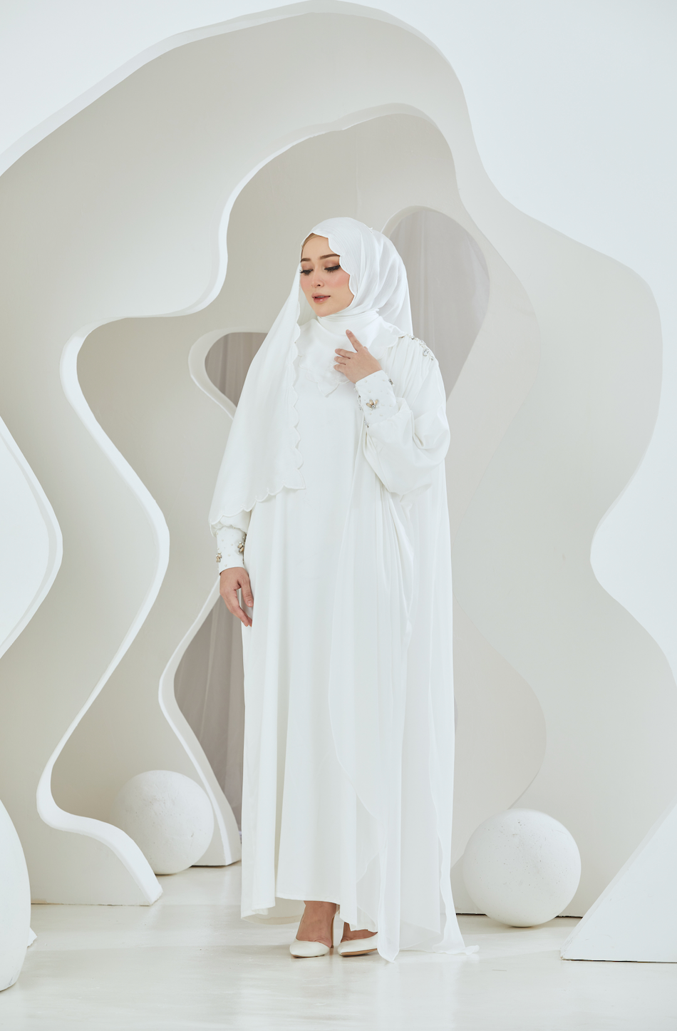 Embellished Duchess Satin Abaya - White